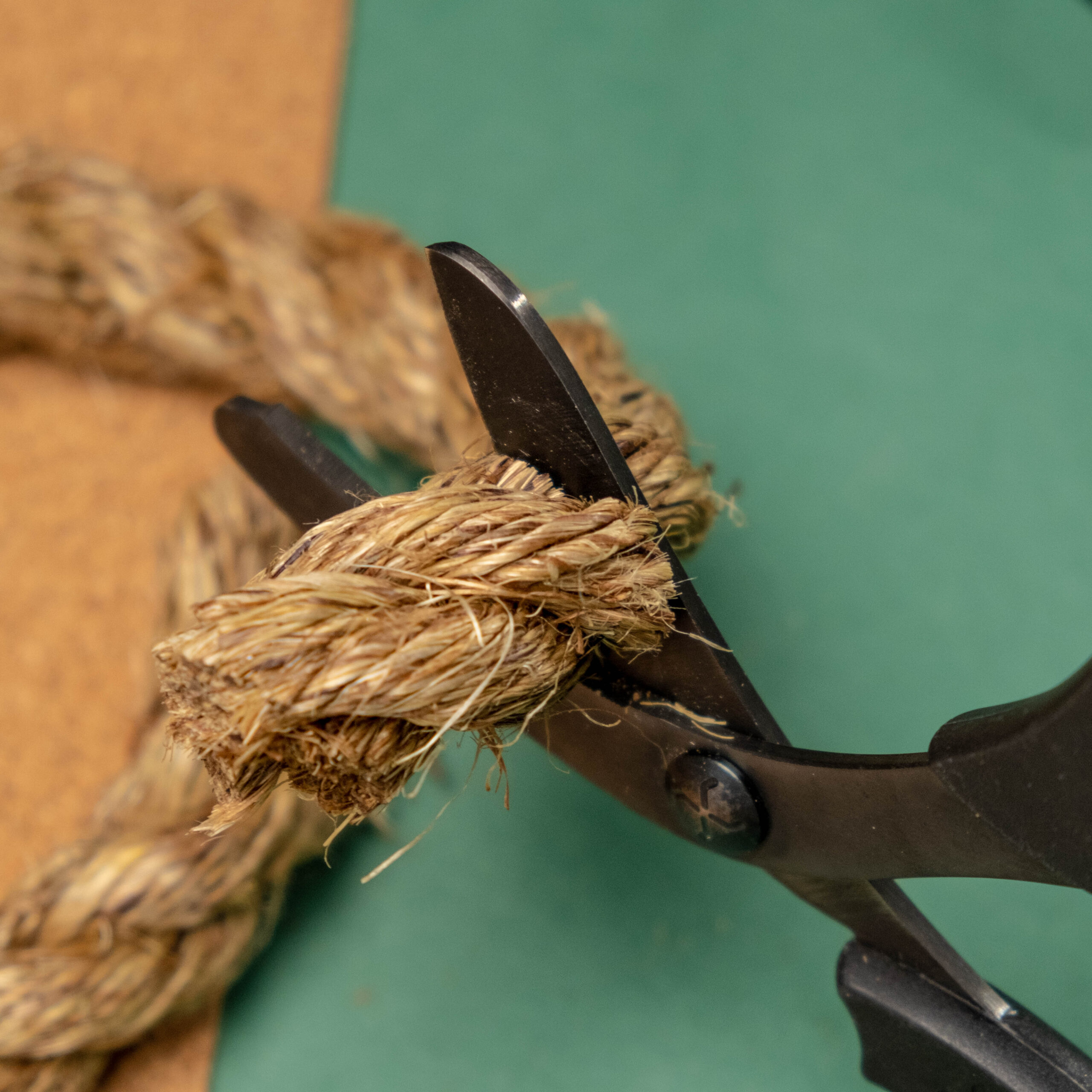 XShear 7.5” Heavy Duty Trauma Shears, The Original XShear - Image 15